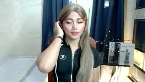 Snapshot of slutty_yesha chatting on 09-17-25, 01:29 Slutty yesha online show from 09-17-25, 01:29