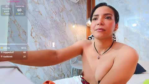 Snapshot of sluttyandmature chatting on 01-19-25, 04:04 MARCELA online show from 01-19-25, 04:04