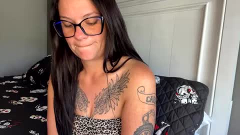 Snapshot of sluttycouple840 chatting on 06-23-26, 10:41 sluttycouple840 online show from 06-23-26, 10:41