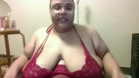 Snapshot of sluttyjess31 chatting on 10-07-25, 12:30 Jessica online show from 10-07-25, 12:30