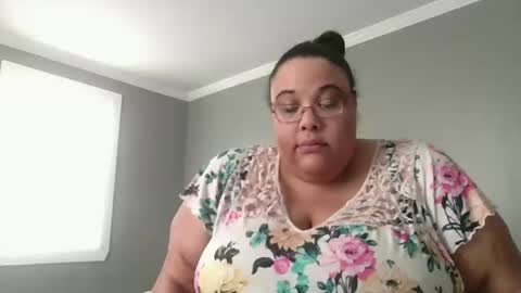 Snapshot of sluttyjess31 chatting on 02-12-26, 03:29 Jessica online show from 02-12-26, 03:29