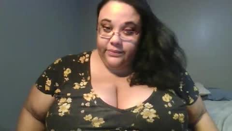 Snapshot of sluttyjess31 chatting on 04-23-26, 02:46 Jessica online show from 04-23-26, 02:46
