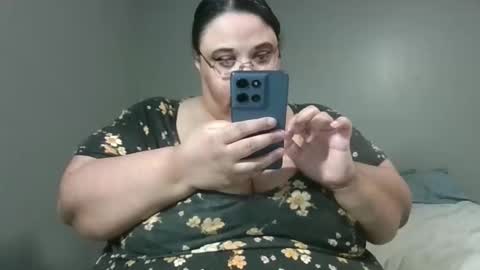 Snapshot of sluttyjess31 chatting on 04-26-26, 02:09 Jessica online show from 04-26-26, 02:09