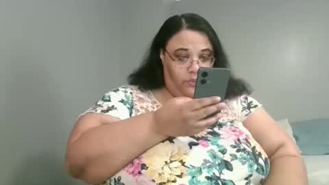 Snapshot of sluttyjess31 chatting on 04-26-26, 02:15 Jessica online show from 04-26-26, 02:15