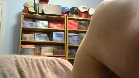 Snapshot of sluttyslave81 chatting on 04-29-26, 05:33 sluttyslave81 online show from 04-29-26, 05:33