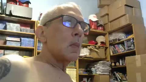 Snapshot of sluttyslave81 chatting on 05-08-26, 03:56 sluttyslave81 online show from 05-08-26, 03:56