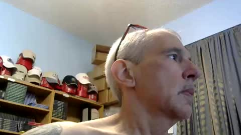 Snapshot of sluttyslave81 chatting on 05-20-26, 07:36 sluttyslave81 online show from 05-20-26, 07:36