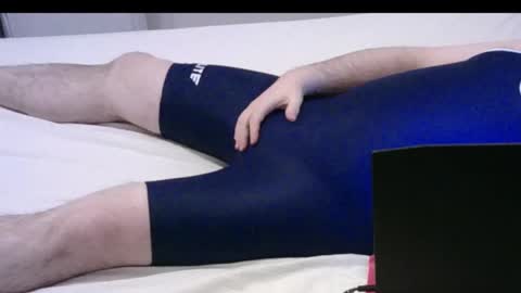 Snapshot of slx00 chatting on 12-17-24, 04:21 slx00 online show from 12-17-24, 04:21