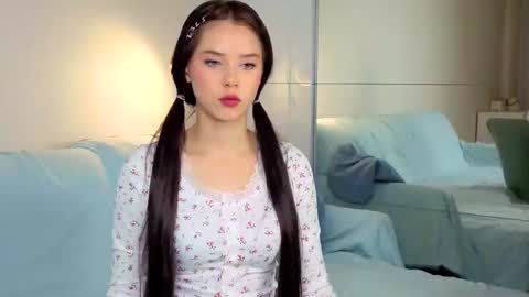 Lily online show from 09-16-25, 01:34