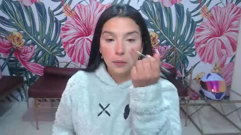 Snapshot of small__naughty chatting on 04-30-26, 01:17 Mariana Torres online show from 04-30-26, 01:17