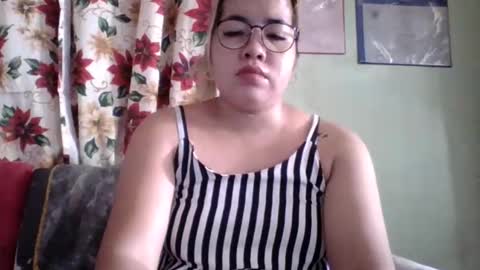 Lovewella online show from 10-27-25, 02:15