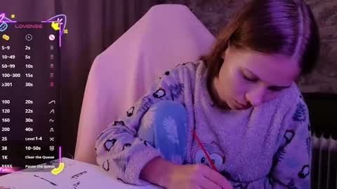 Snapshot of small_emma0 chatting on 11-12-25, 04:51 Emma online show from 11-12-25, 04:51