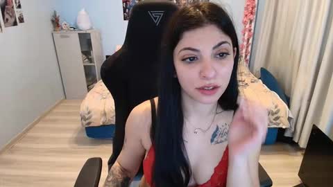 small_horny_girl online show from 01-13-26, 08:19