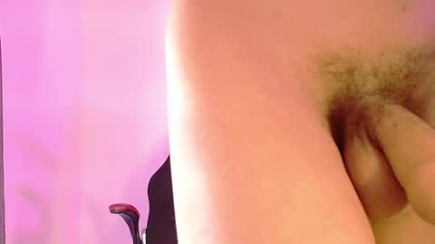 Snapshot of small_hot19 chatting on 11-16-25, 03:28 Small Hot19 online show from 11-16-25, 03:28