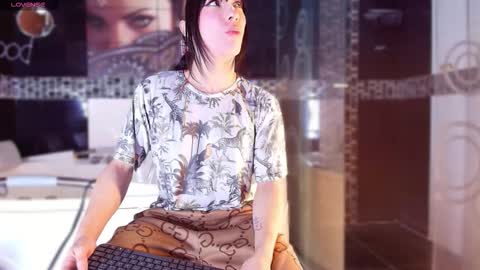 Snapshot of small_hot19 chatting on 12-02-25, 10:09 Small Hot19 online show from 12-02-25, 10:09