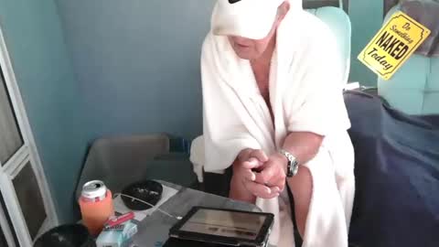 Daddy online show from 12-19-25, 02:02