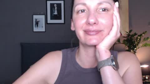 Anna no bbbbybybbabebyy just Anna. And dont call me mom please. online show from 07-08-26, 05:39