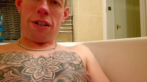 Snapshot of smallville456 chatting on 02-12-25, 08:40 smallville456 online show from 02-12-25, 08:40