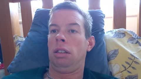 Snapshot of smallville456 chatting on 10-06-25, 08:34 smallville456 online show from 10-06-25, 08:34