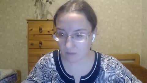Snapshot of smart_rose chatting on 02-06-25, 01:38 smart_rose online show from 02-06-25, 01:38