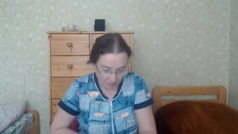 Snapshot of smart_rose chatting on 03-10-25, 01:43 smart_rose online show from 03-10-25, 01:43