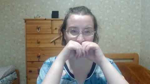 Snapshot of smart_rose chatting on 10-11-25, 02:04 smart_rose online show from 10-11-25, 02:04