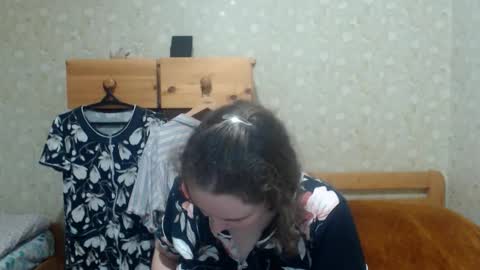 Snapshot of smart_rose chatting on 10-12-25, 02:16 smart_rose online show from 10-12-25, 02:16