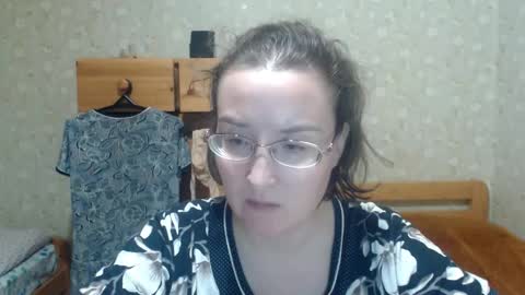 Snapshot of smart_rose chatting on 10-13-25, 07:47 smart_rose online show from 10-13-25, 07:47
