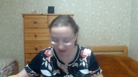 Snapshot of smart_rose chatting on 11-06-25, 02:07 smart_rose online show from 11-06-25, 02:07