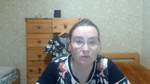 Snapshot of smart_rose chatting on 11-15-25, 04:25 smart_rose online show from 11-15-25, 04:25