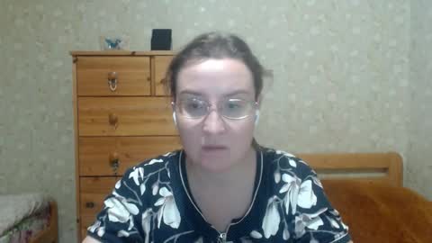 Snapshot of smart_rose chatting on 11-17-25, 01:22 smart_rose online show from 11-17-25, 01:22