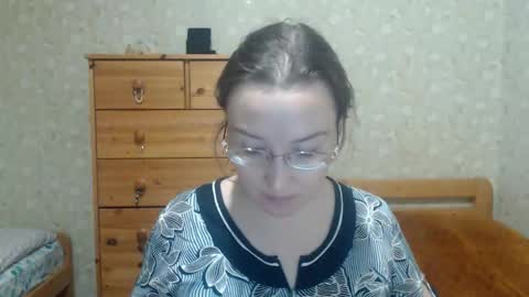 Snapshot of smart_rose chatting on 11-24-25, 04:51 smart_rose online show from 11-24-25, 04:51