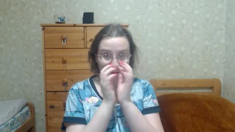 Snapshot of smart_rose chatting on 11-29-25, 03:04 smart_rose online show from 11-29-25, 03:04