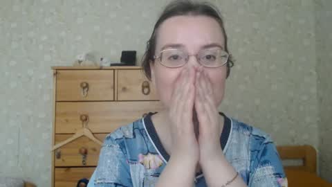 Snapshot of smart_rose chatting on 04-24-26, 03:25 smart_rose online show from 04-24-26, 03:25