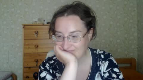 Snapshot of smart_rose chatting on 05-09-26, 04:45 smart_rose online show from 05-09-26, 04:45