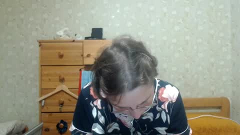 Snapshot of smart_rose chatting on 05-13-26, 06:27 smart_rose online show from 05-13-26, 06:27