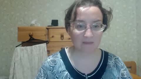 Snapshot of smart_rose chatting on 05-22-26, 06:35 smart_rose online show from 05-22-26, 06:35
