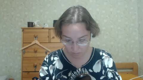 Snapshot of smart_rose chatting on 05-29-26, 04:38 smart_rose online show from 05-29-26, 04:38