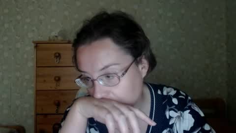 Snapshot of smart_rose chatting on 06-18-26, 09:14 smart_rose online show from 06-18-26, 09:14