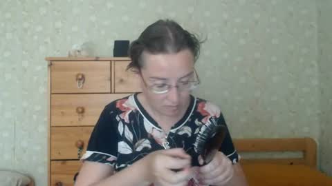Snapshot of smart_rose chatting on 06-20-26, 04:37 smart_rose online show from 06-20-26, 04:37