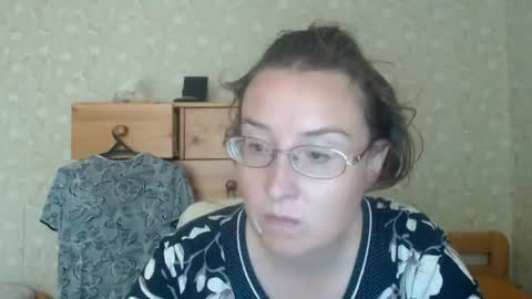 Snapshot of smart_rose chatting on 06-24-26, 10:25 smart_rose online show from 06-24-26, 10:25