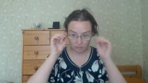 Snapshot of smart_rose chatting on 06-28-26, 08:42 smart_rose online show from 06-28-26, 08:42