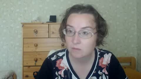 Snapshot of smart_rose chatting on 07-10-26, 10:29 smart_rose online show from 07-10-26, 10:29