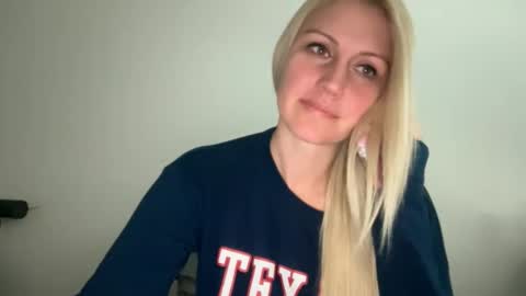 smexxii93 online show from 11-26-25, 06:20