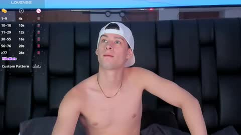 Snapshot of smiith_jade chatting on 02-14-25, 10:04 Jade Smiith online show from 02-14-25, 10:04