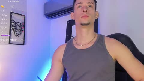 Snapshot of smiith_jade chatting on 03-04-25, 09:54 Jade Smiith online show from 03-04-25, 09:54