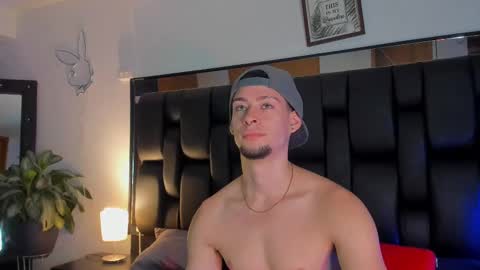 Snapshot of smiith_jade chatting on 09-11-25, 10:32 Jade Smiith online show from 09-11-25, 10:32