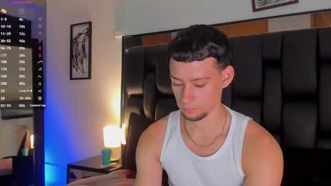 Snapshot of smiith_jade chatting on 09-19-25, 10:32 Jade Smiith online show from 09-19-25, 10:32