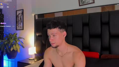 Snapshot of smiith_jade chatting on 10-08-25, 10:40 Jade Smiith online show from 10-08-25, 10:40