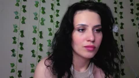 Bella online show from 05-20-26, 05:30